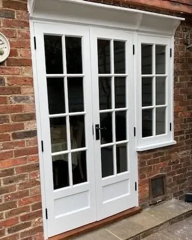 A matching pair of beautiful patio doors installed for a loyal customer. We were able to get the bars on the doors and windows to line up to create a more open view into the garden... Also more aesthetically pleasing! Lovely project. 
.
.
.
#joinery #joineryworkshop #carpentry #carpentryskills #woodendoors #woodwork #craftmanship #homeimprovements #home #summer