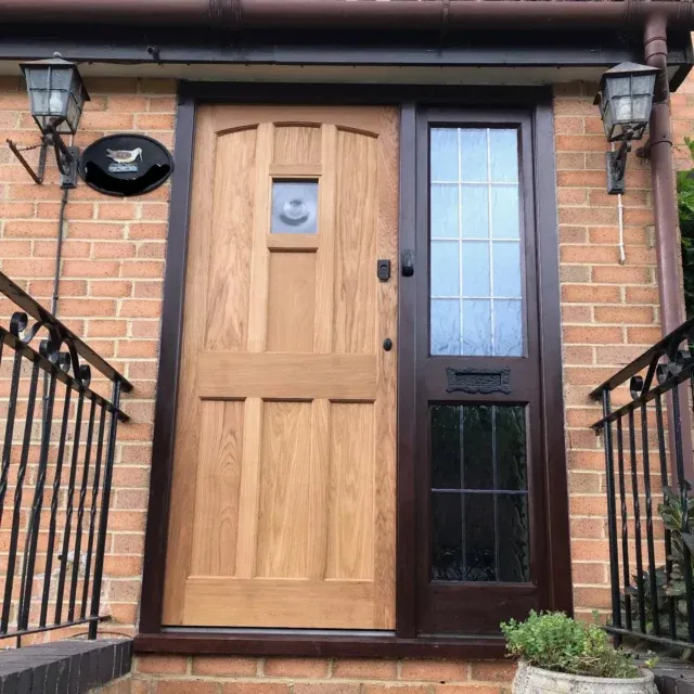 We recently installed this new Oak door into a new Sapele frame with sidelight. This is another great example of using an obscure sidelight to let more natural light into the entrance way. The customers are very happy with the contrast between the Oak door and the darker wood frame. 
.
.
.
#joineryworkshop #joinery #wooddesign #woodwork #woodskills #craftmanship #carpentry #oakdoor #homeimprovements #frontdoor #pilkington #doorsidelight #sapelewood #timber